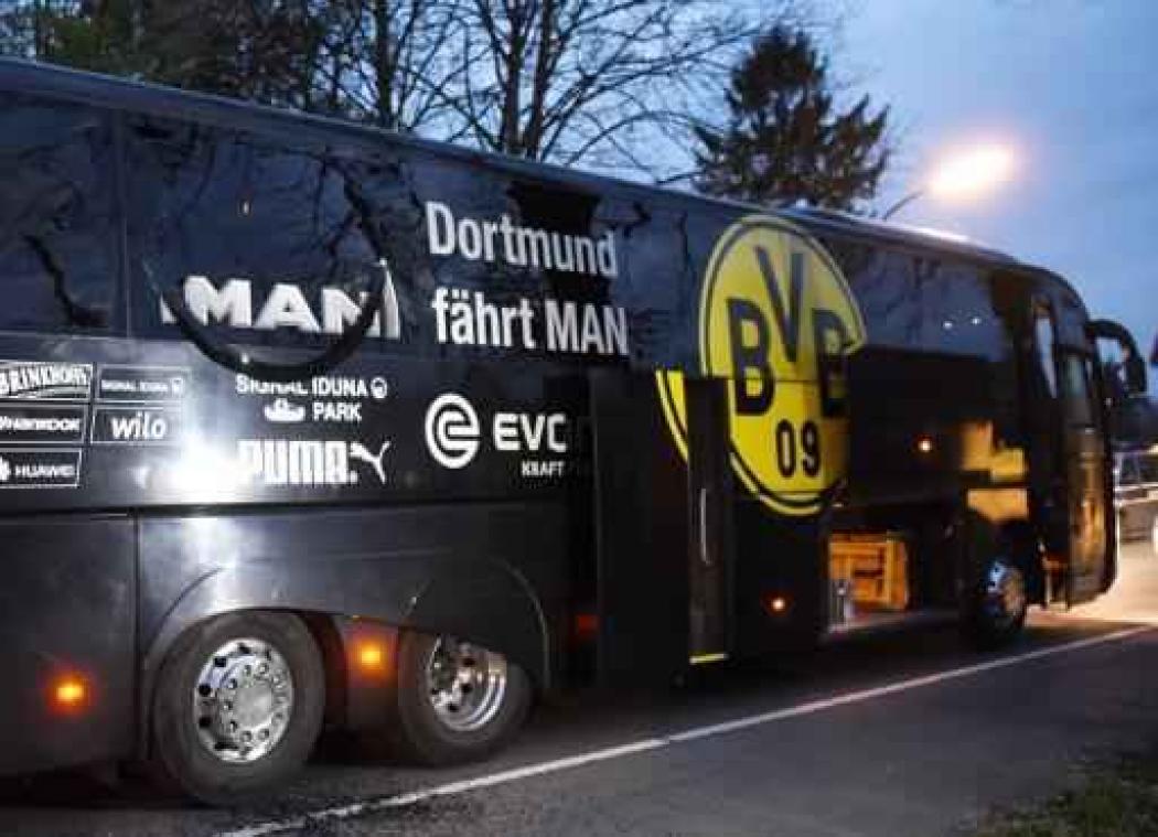 Bomexplosie spelersbus Borussia Dortmund - Autoriteiten bevestigen tweede gewonde