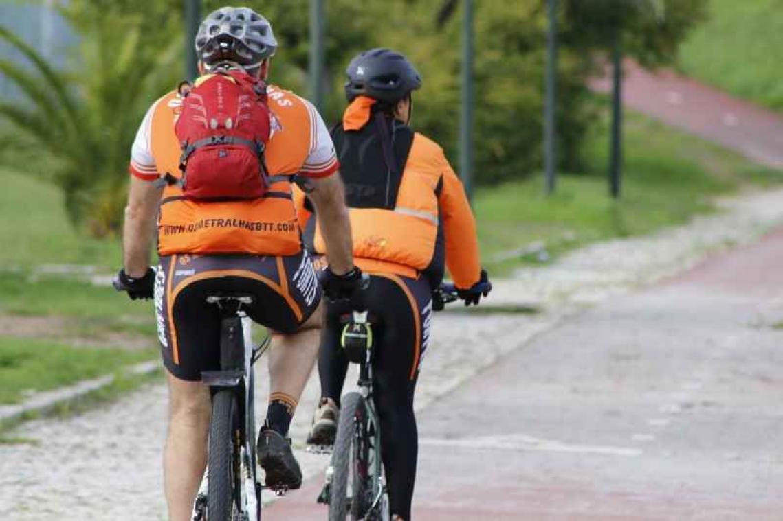 Fietsveiligheidsdemonstratie door agent loopt verkeerd af