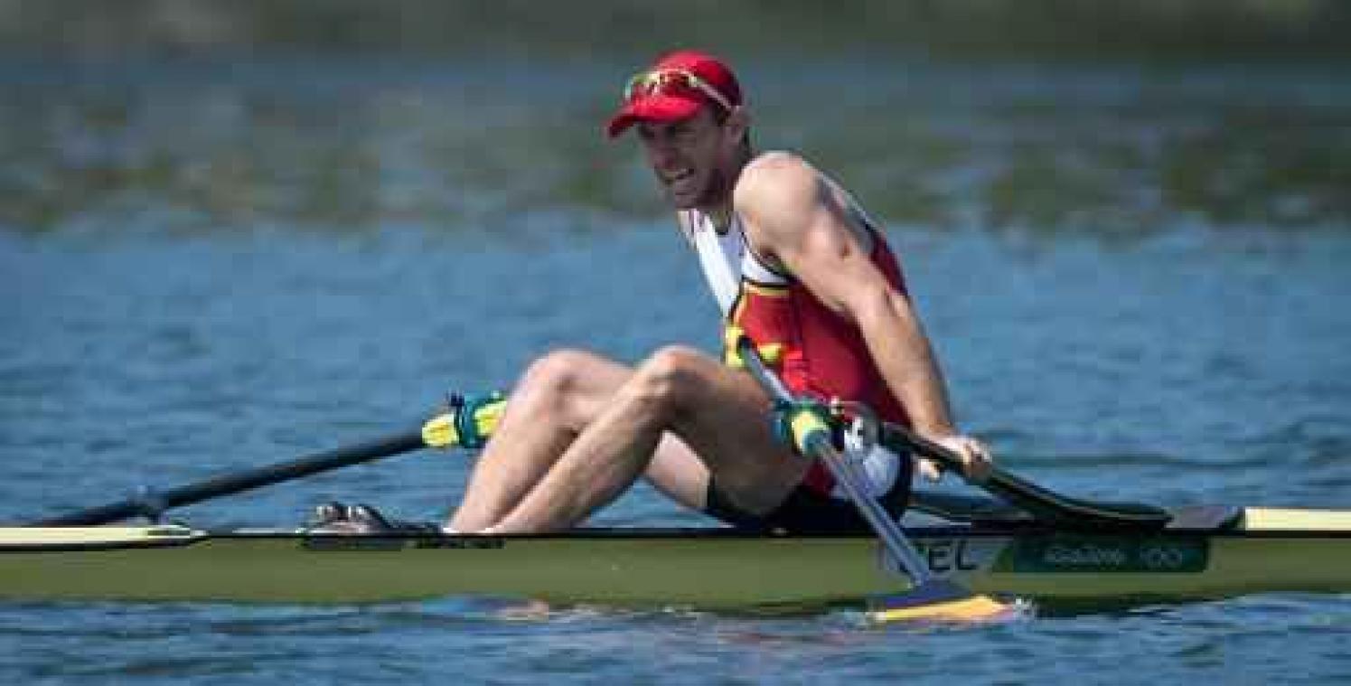 Olympisch roeier Hannes Obreno staat drie maanden aan de kant