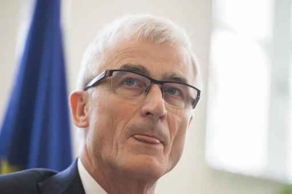Minister-president Bourgeois roept coalitiepartners op rangen te sluiten