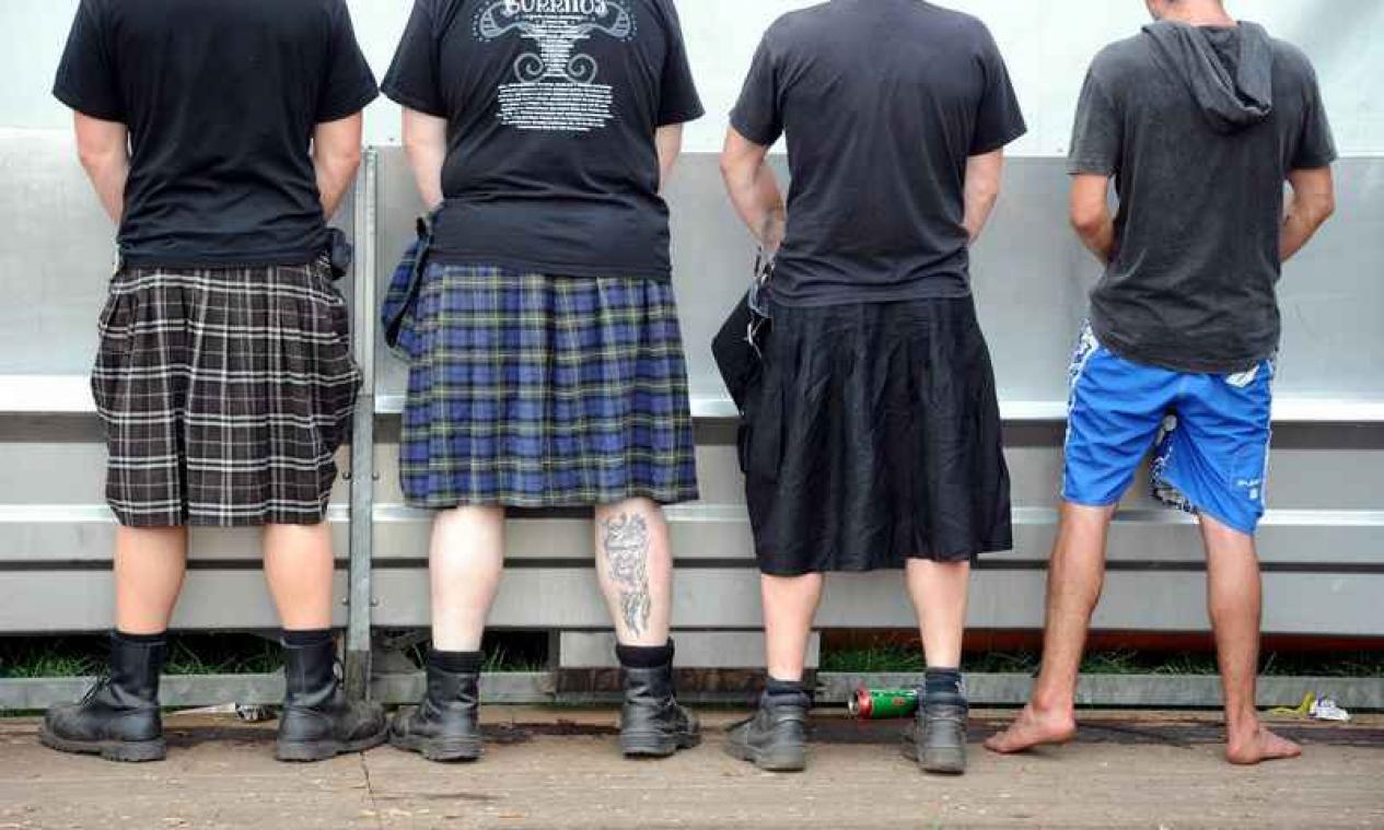 Deense boeren brouwen bier van festivalurine