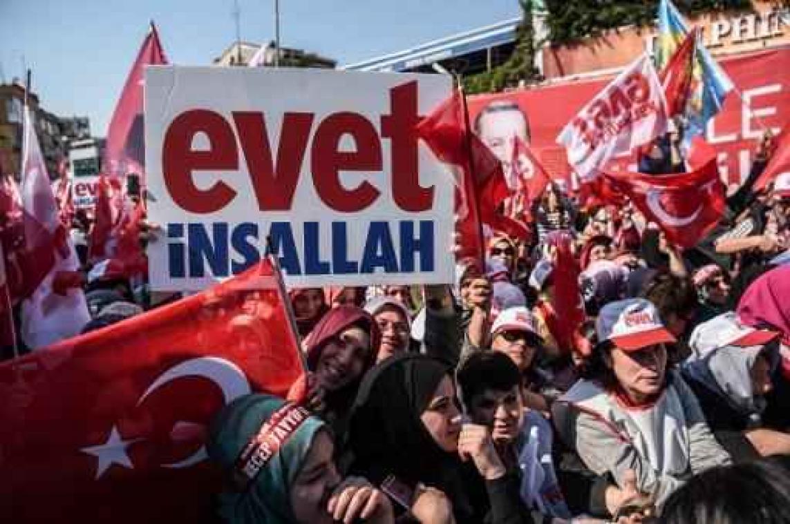 Turks referendum - Eerste stembussen openen om 06.00 uur