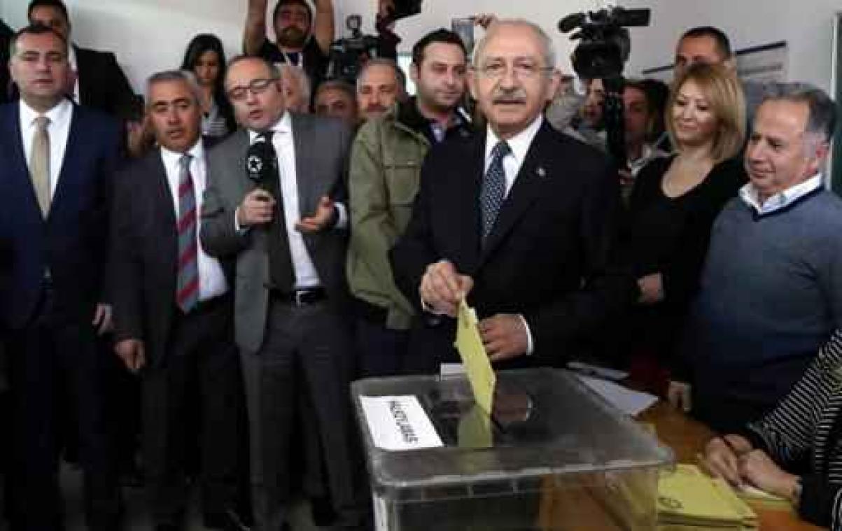 Turks referendum - Oppositieleider zal overwinning ja-kamp niet accepteren