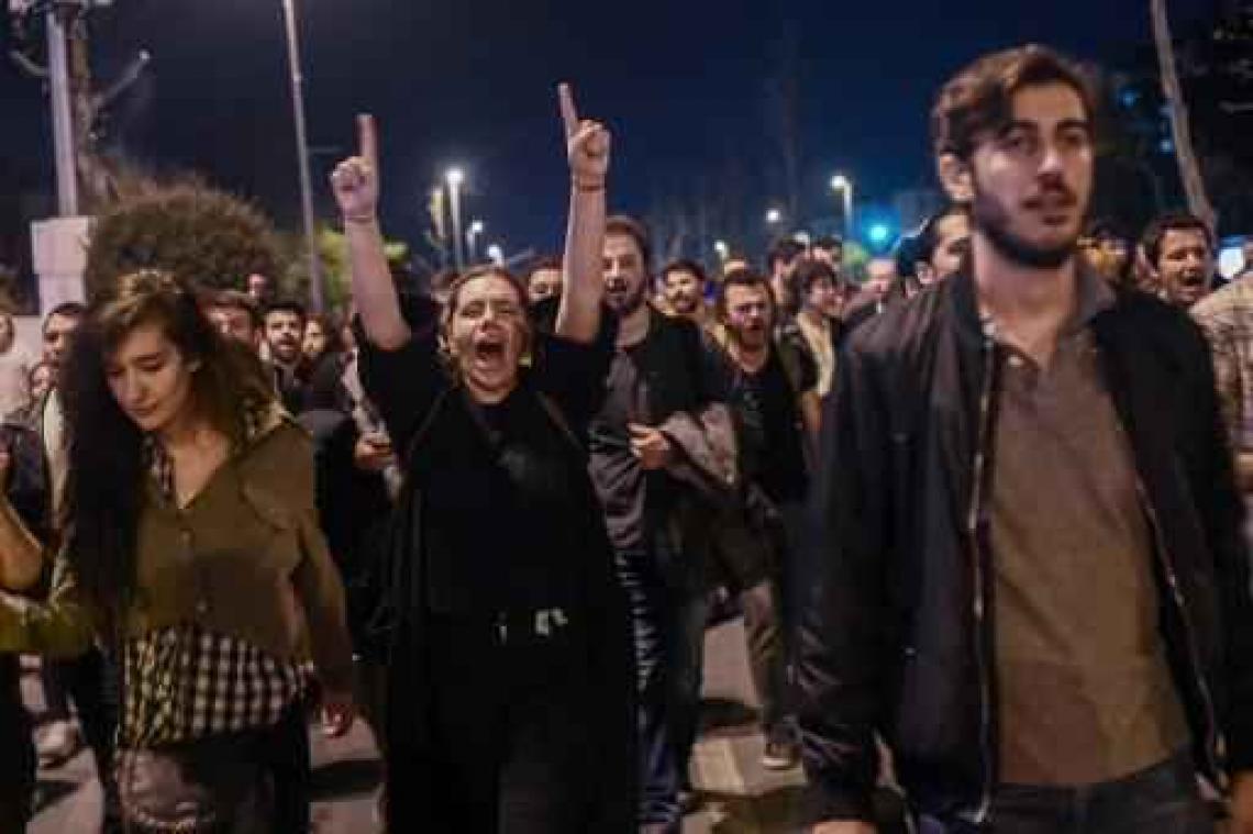 Turks referendum - Noodtoestand in Turkije verlengd na referendum
