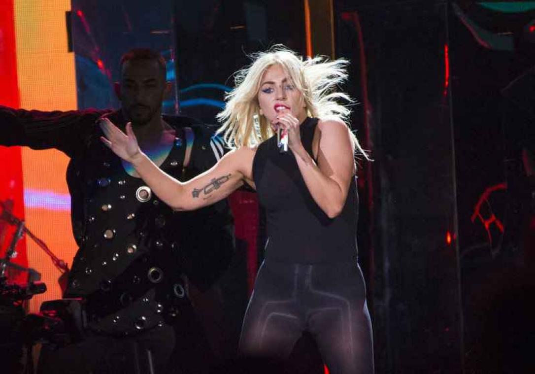 Lady Gaga lost nieuw nummer op Coachella