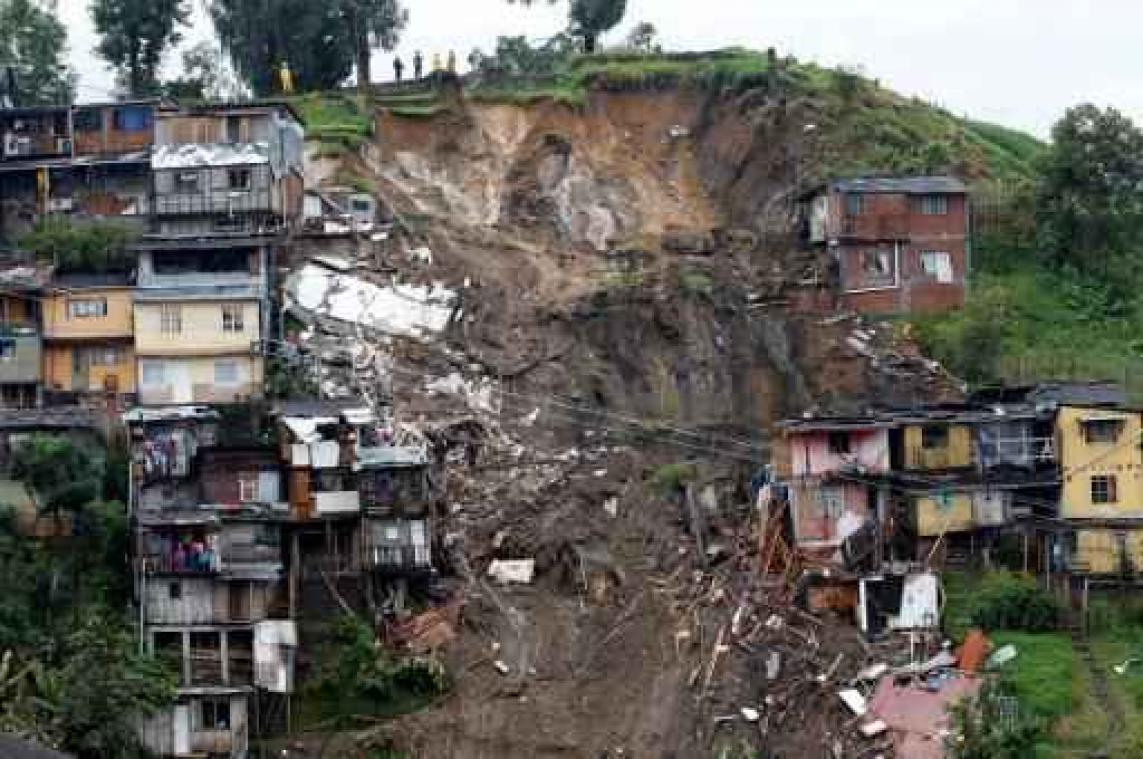 Al zestien doden bij nieuwe modderstromen in Colombia