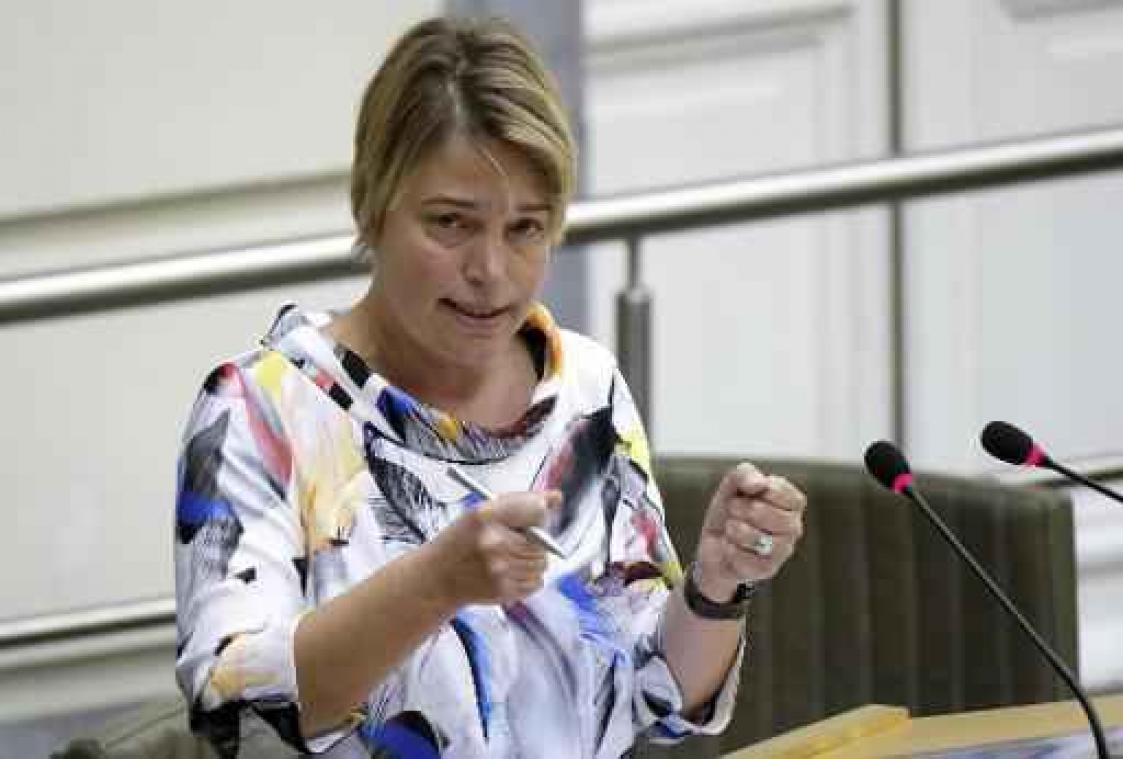 Schauvliege bevestigt milieuvergunning Essers