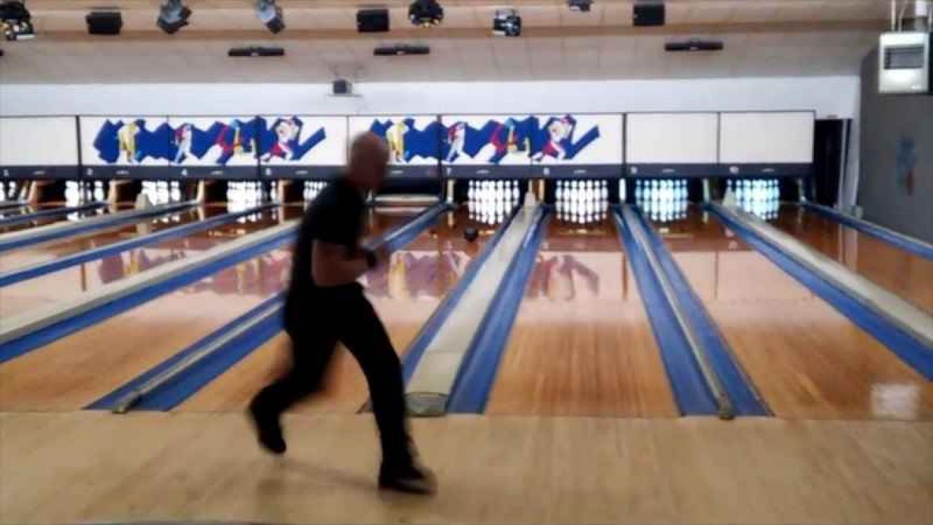 Indrukwekkend: Bowler gooit perfecte game in anderhalve minuut
