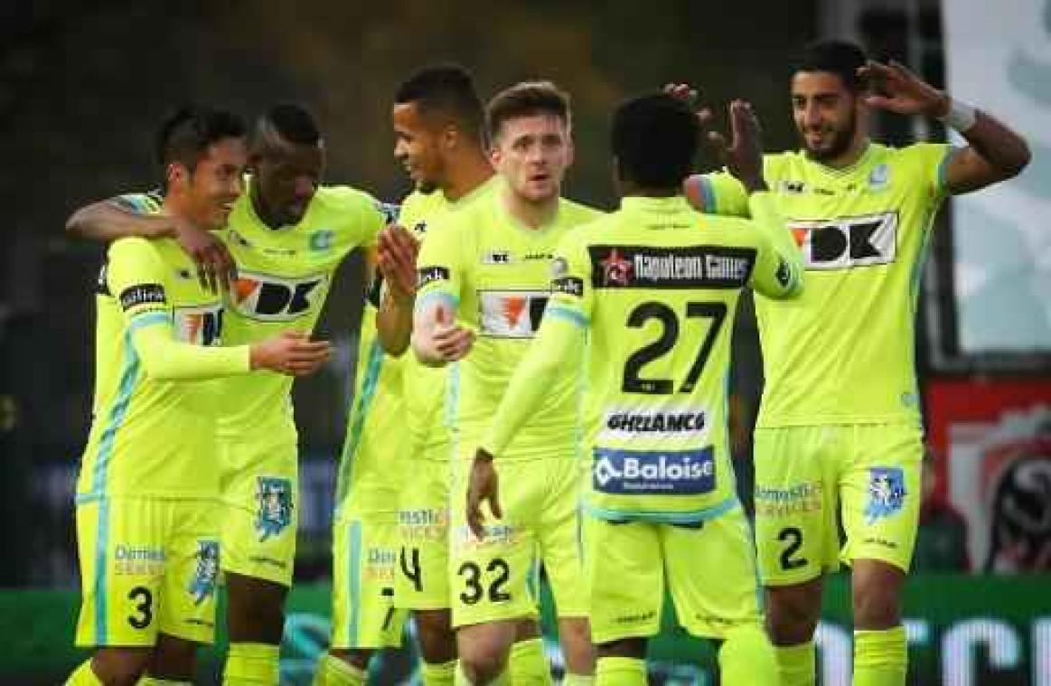 Jupiler Pro League - AA Gent doet in Waregem uitstekende zaak in strijd om tweede plaats