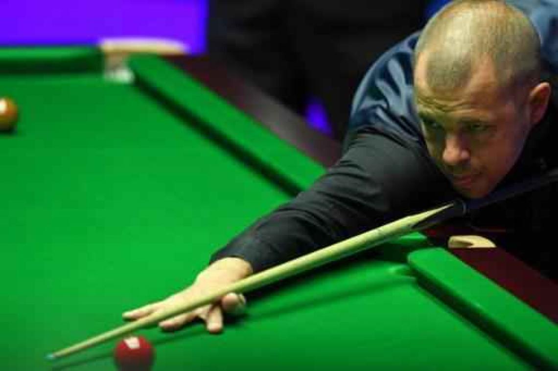 WK snooker - Barry Hawkins is laatste halvefinalist