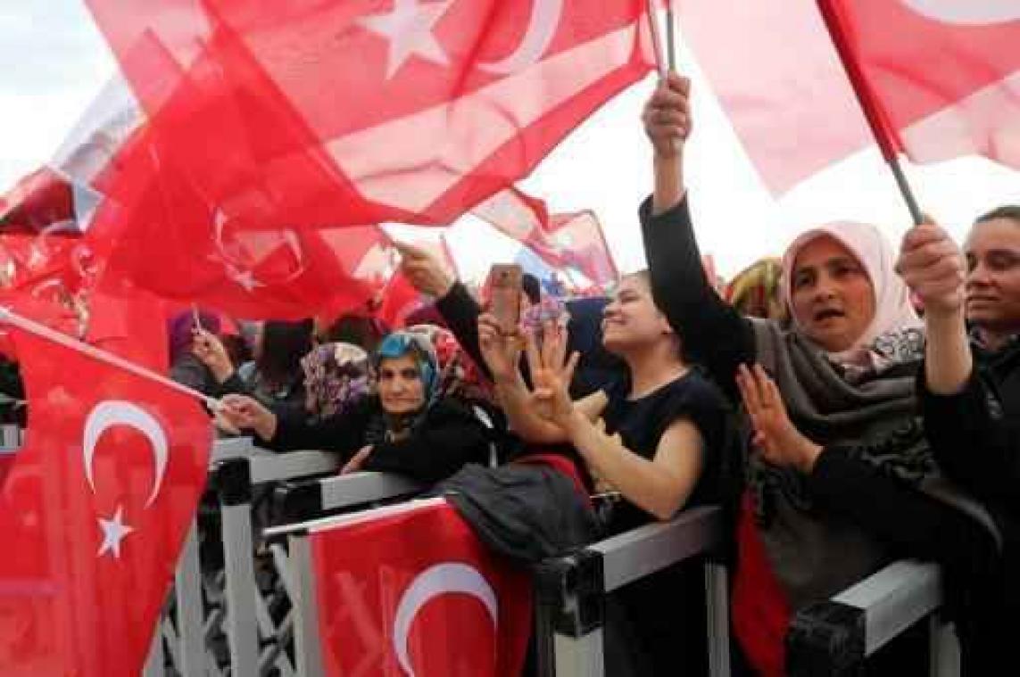 15 maanden voorwaardelijke celstraf voor Turkse lerares na oproep tot vrede
