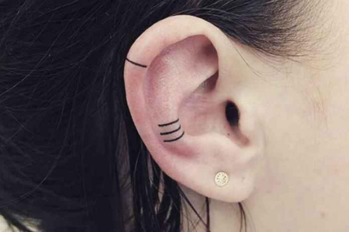 IN BEELD. Deze tattoo op je gezicht is een nieuwe rage