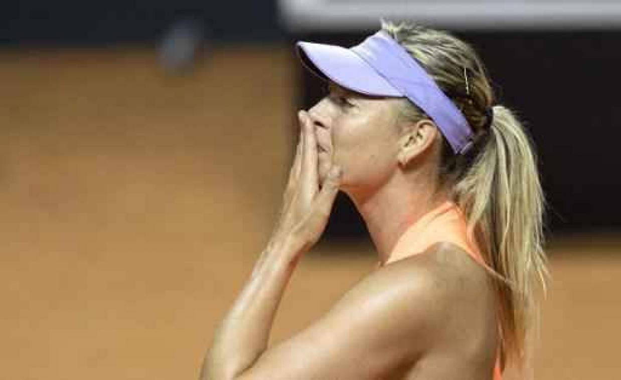 Sharapova bereikt in eerste toernooi meteen de halve finale