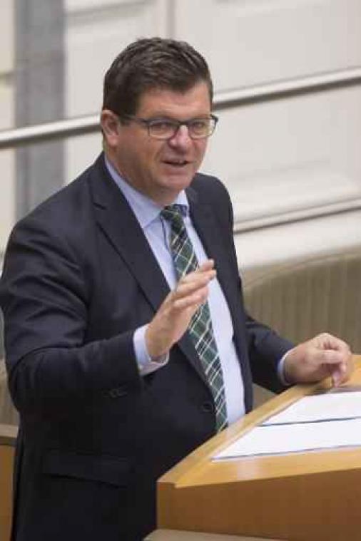 Tommelein breidt premie voor elektrische voertuigen uit