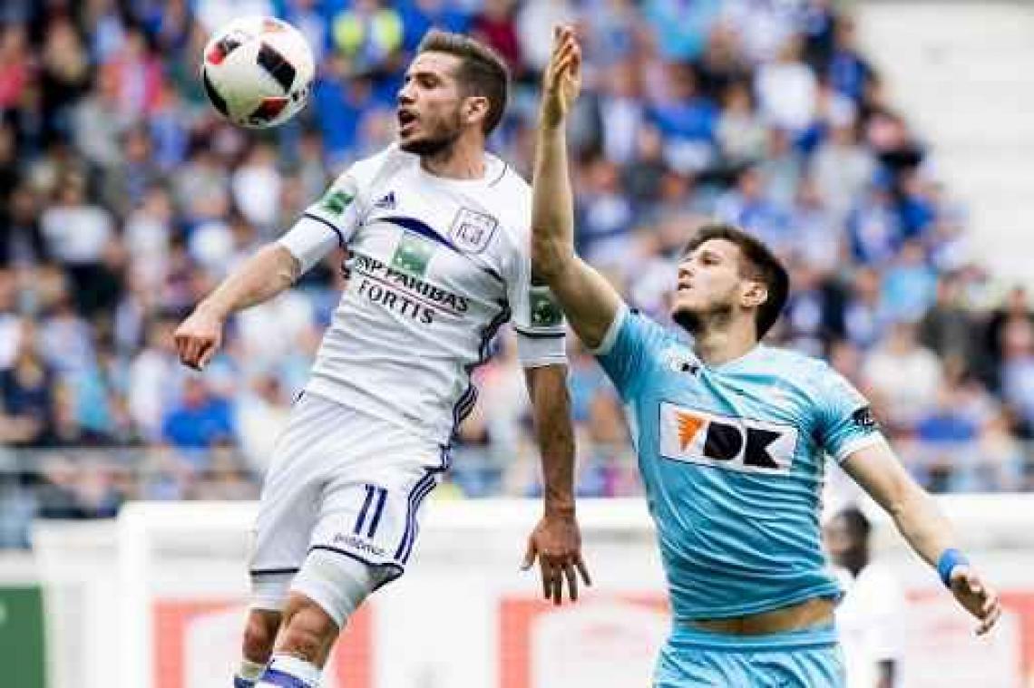 Gent en Anderlecht delen de punten in flauwe topper