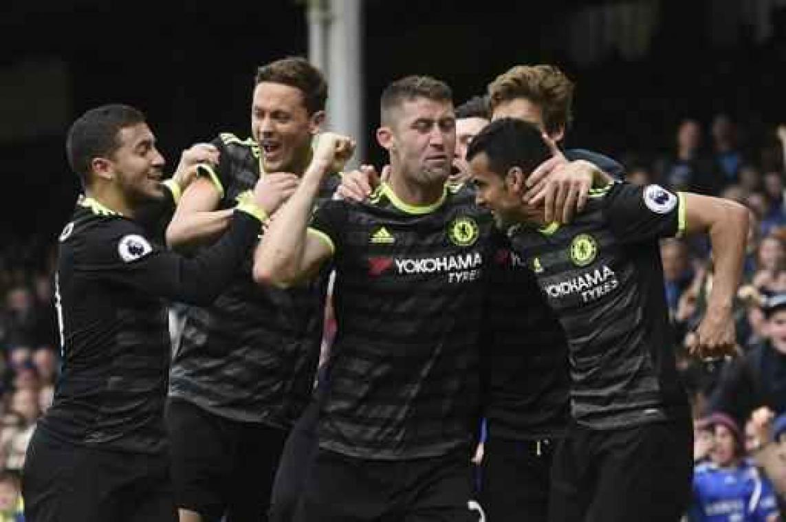 Chelsea zet Tottenham opnieuw onder druk, City kan niet winnen bij Middlesbrough