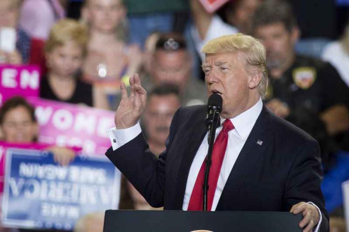 Trump zet zijn muur even in de koelkast