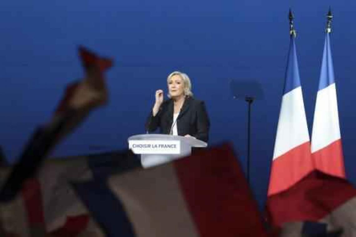 Franse presidentsverkiezingen - Le Pen noemt plagiaat toespraak Fillon "knipoog" naar zijn aanhangers