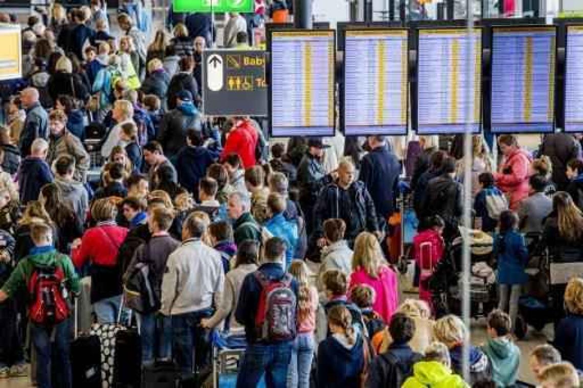 Schiphol zet extra mensen in bij controles