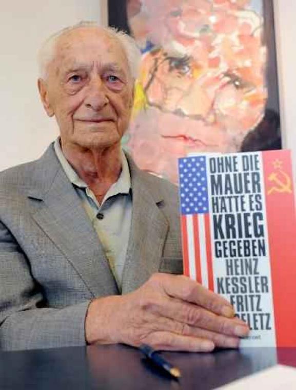 Laatste minister van Defensie van de DDR overlijdt op zijn 97ste