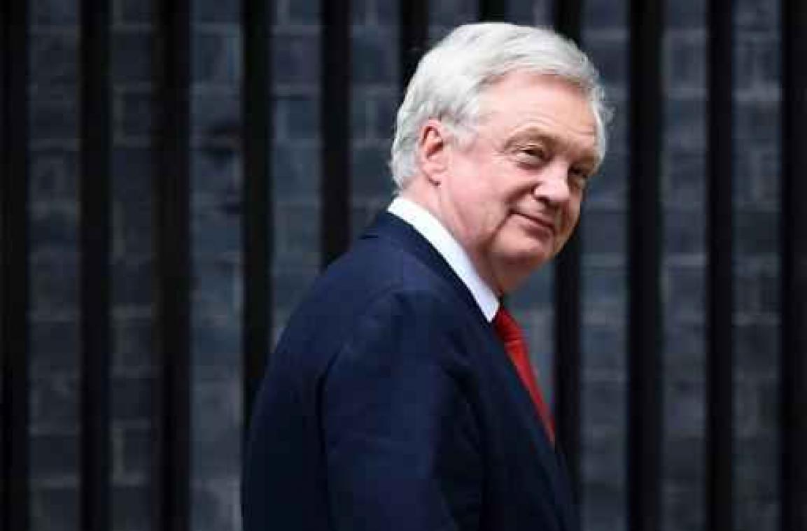 Brexit - "Europese Commissie koeioneert Britse volk"