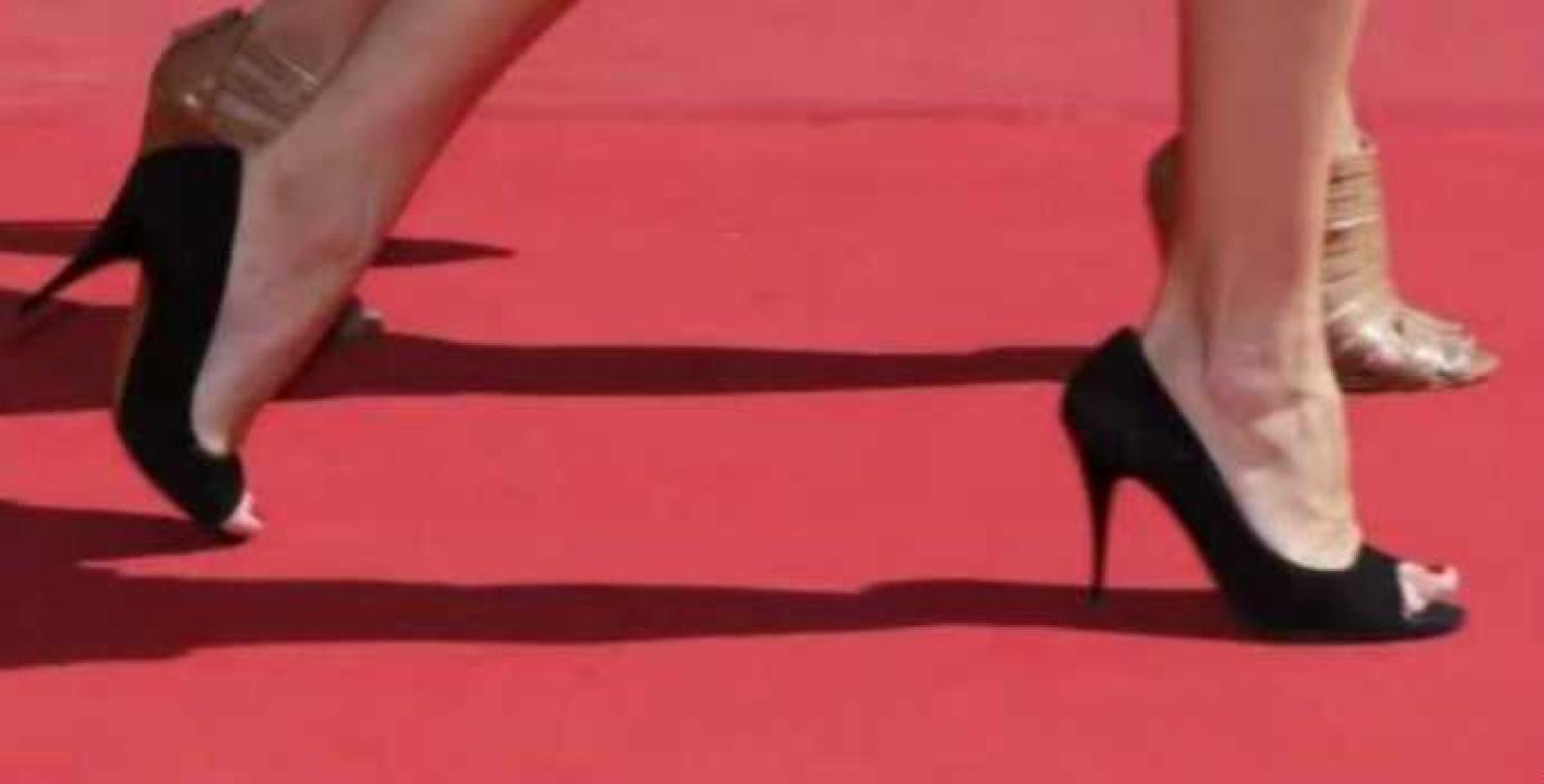 Vrouwen met platte schoenen weggestuurd op rode loper van Cannes