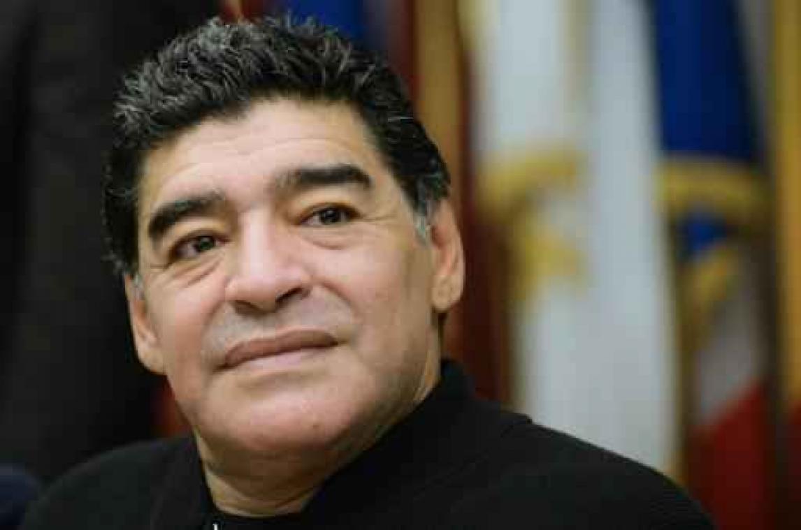 Maradona herneemt trainersloopbaan in Emiraten
