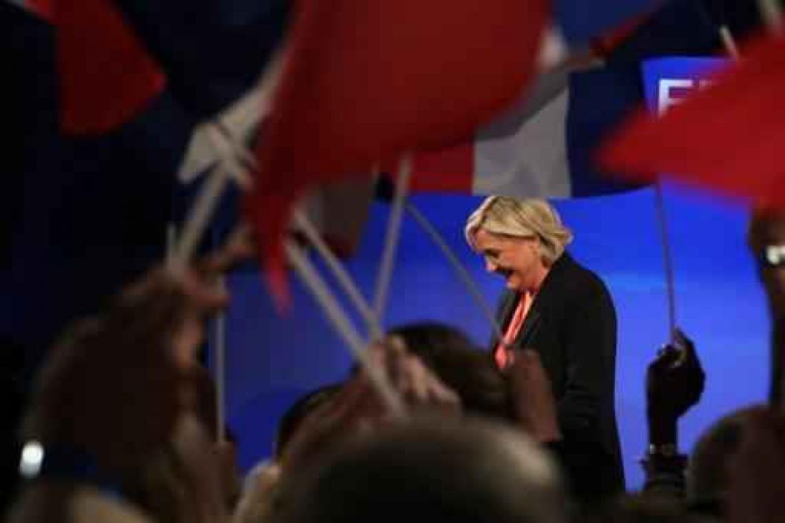 Le Pen wenst Macron succes toe
