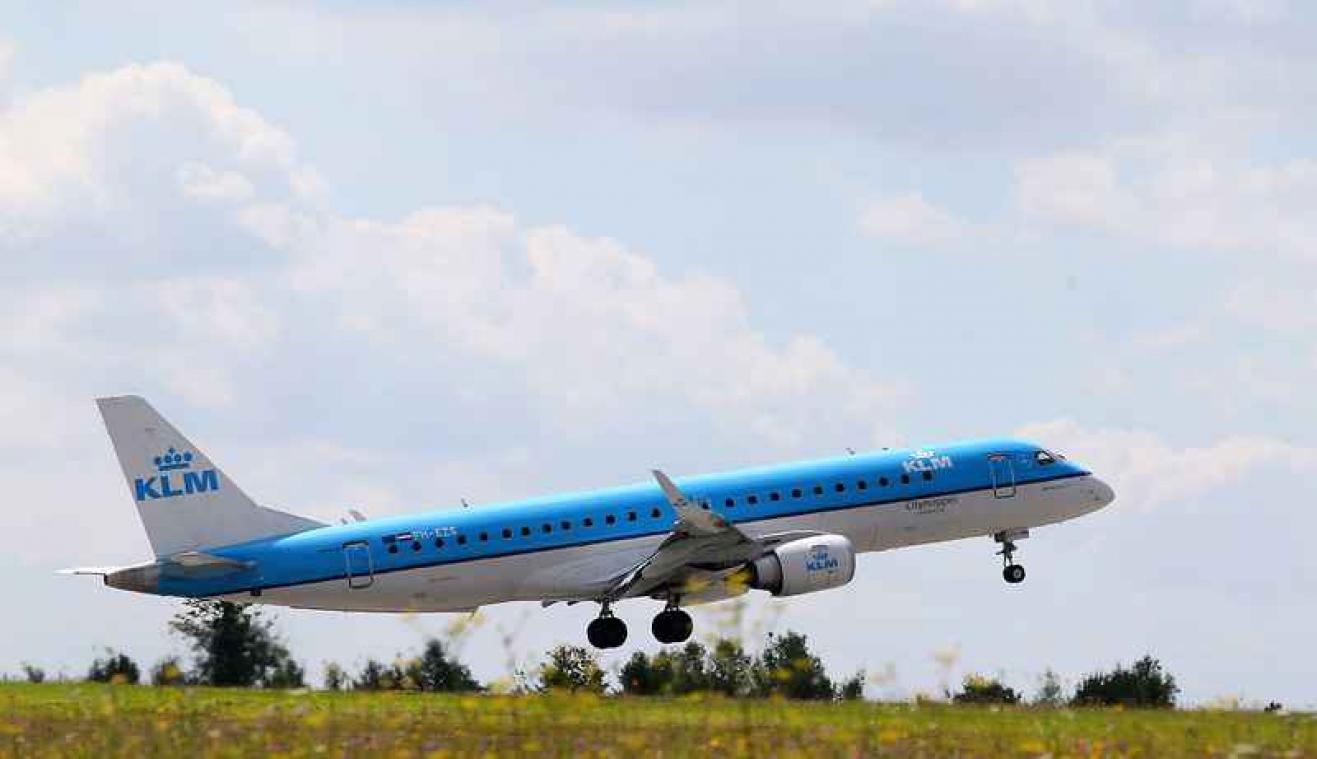 Dronken passagier die KLM-steward in oor beet moet dan toch de cel niet in