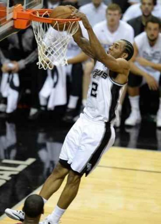 NBA - Spurs staan op een zege van finale in Western Conference