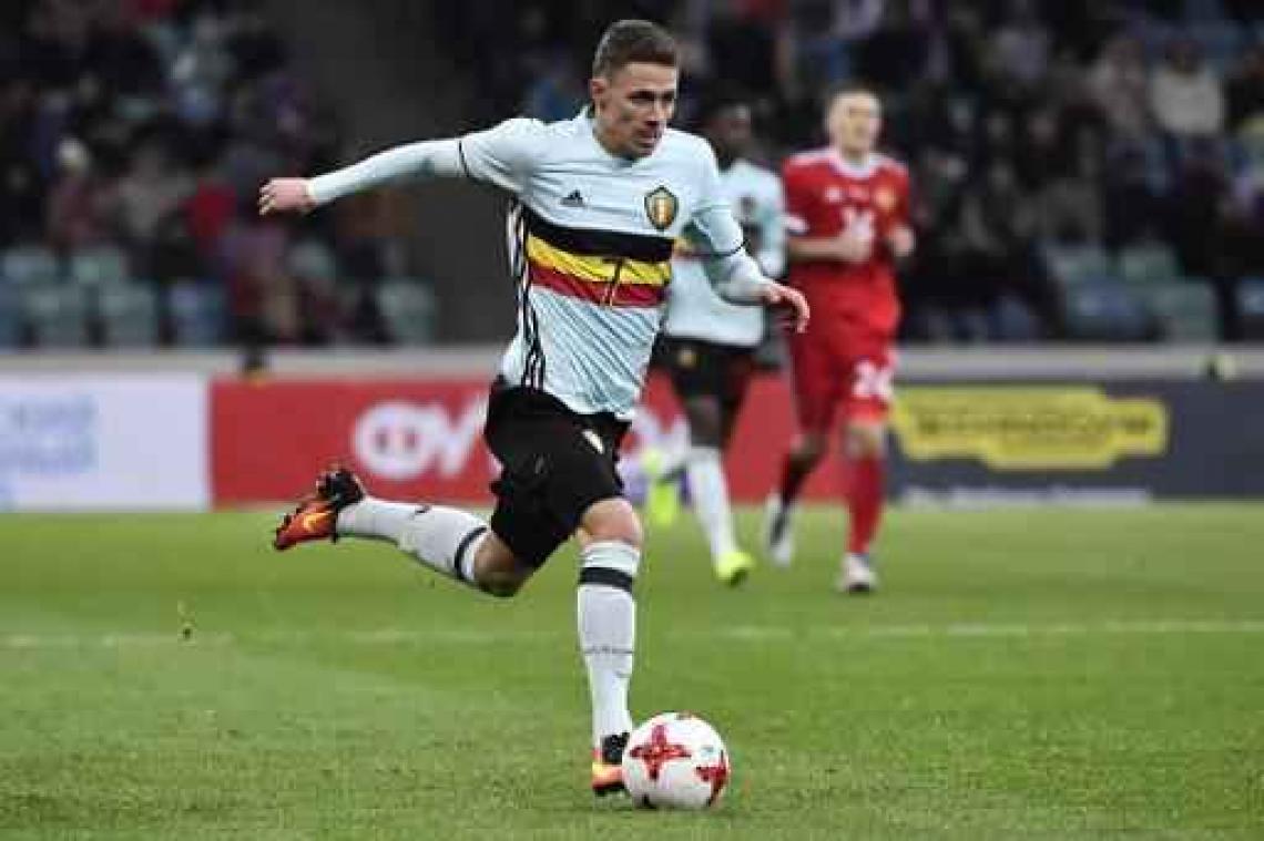 Belgen in het buitenland - Hazard keert terug uit blessure, Casteels valt uit