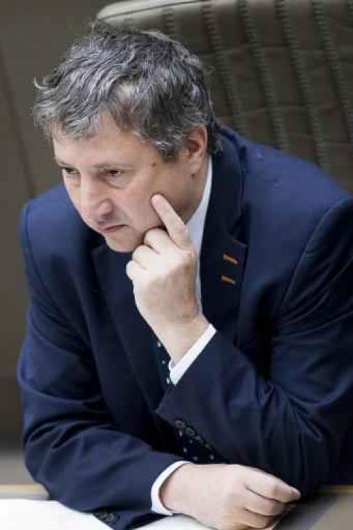 N-VA-parlementslid Ludo Van Campenhout onwel tijdens plenaire vergadering