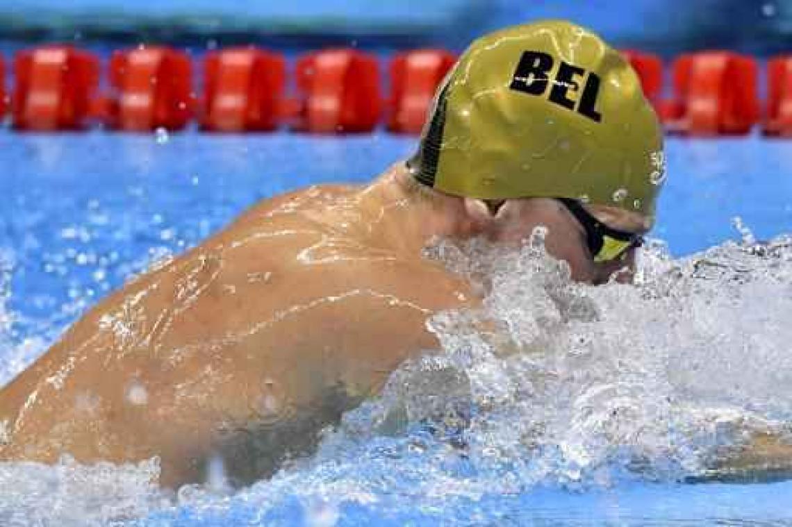 Kimberly Buys (50m vlinder) en Basten Caerts (50m school) zwemmen Belgisch record