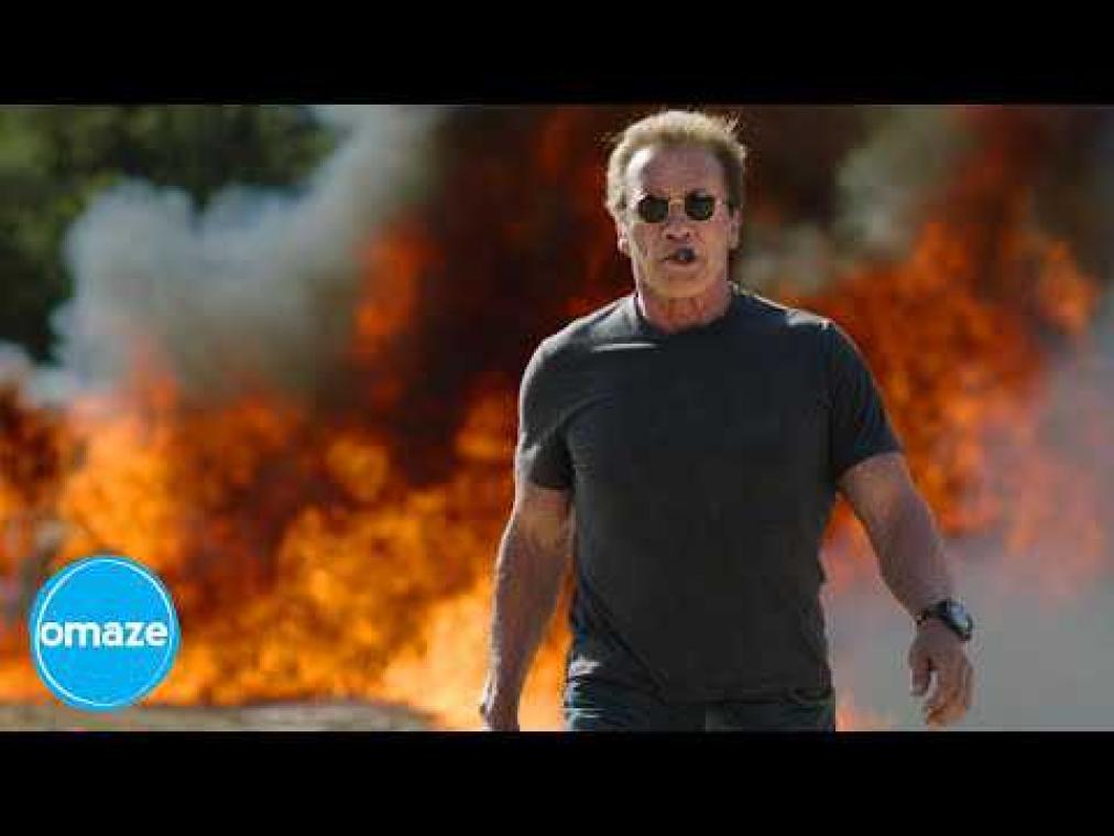Wat doet Arnold Schwarzenegger in zijn vrije tijd? Dingen opblazen!