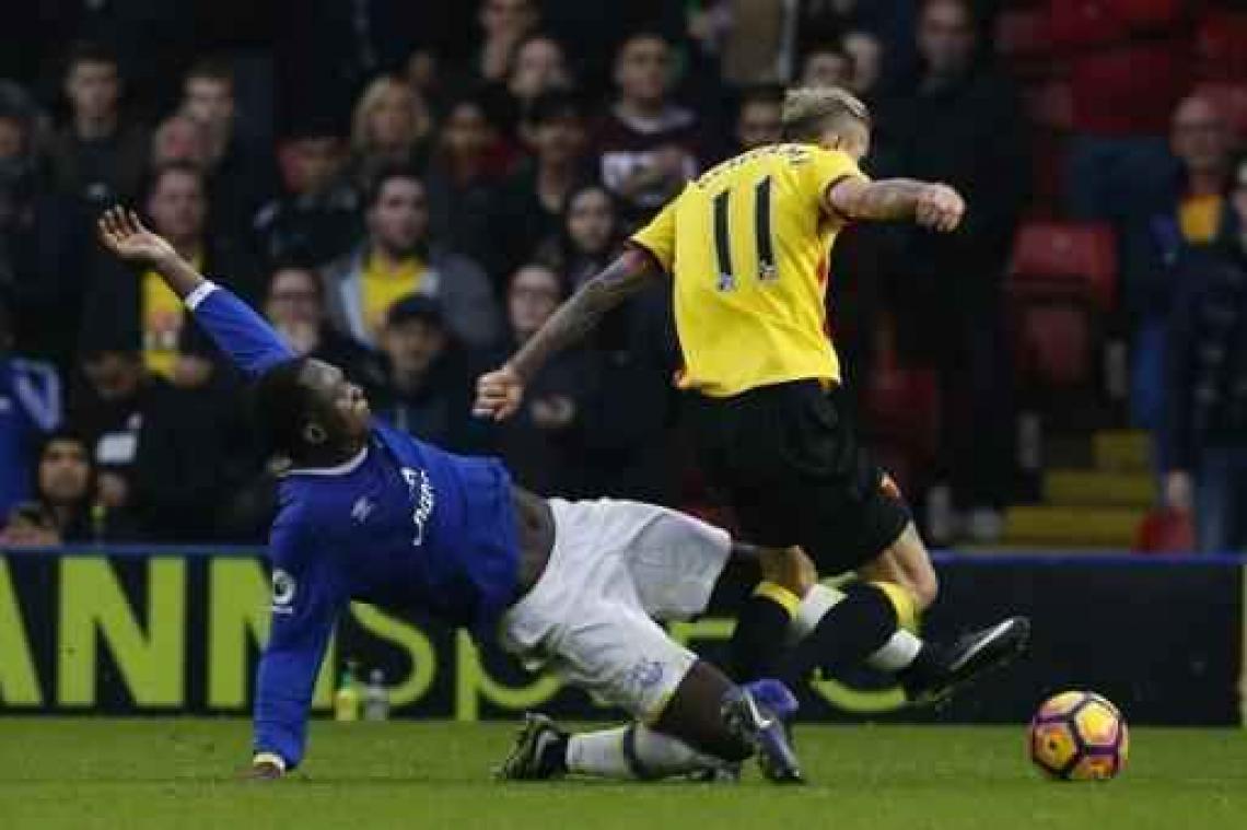 Belgen in het buitenland - Everton boekt nipte thuisoverwinning tegen Watford dankzij doelpunt van Barkley