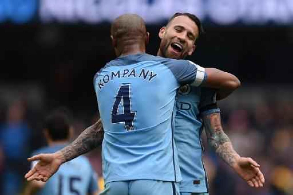 Belgen in het buitenland - Manchester City houdt drie punten thuis tegen Leicester City en wordt 3e in stand