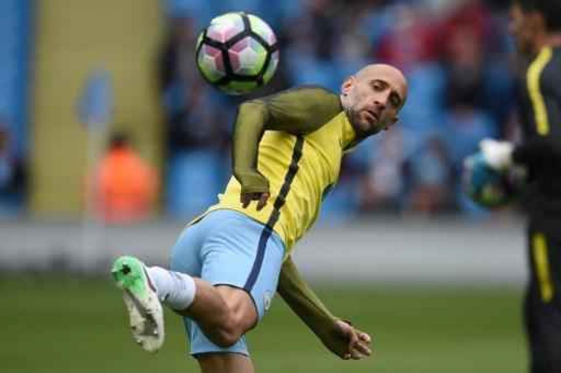 Premier League - Pablo Zabaleta trekt deur bij Manchester City achter zich dicht