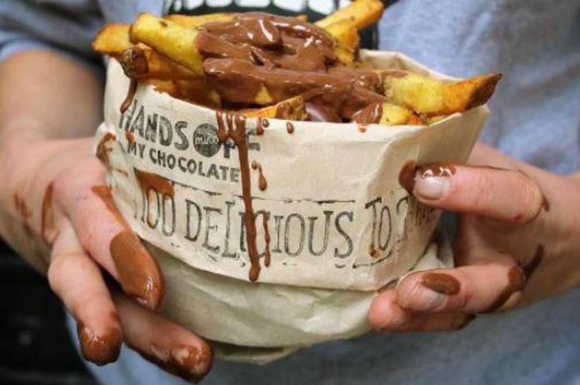 In Nederland kan je frieten met chocoladesaus eten