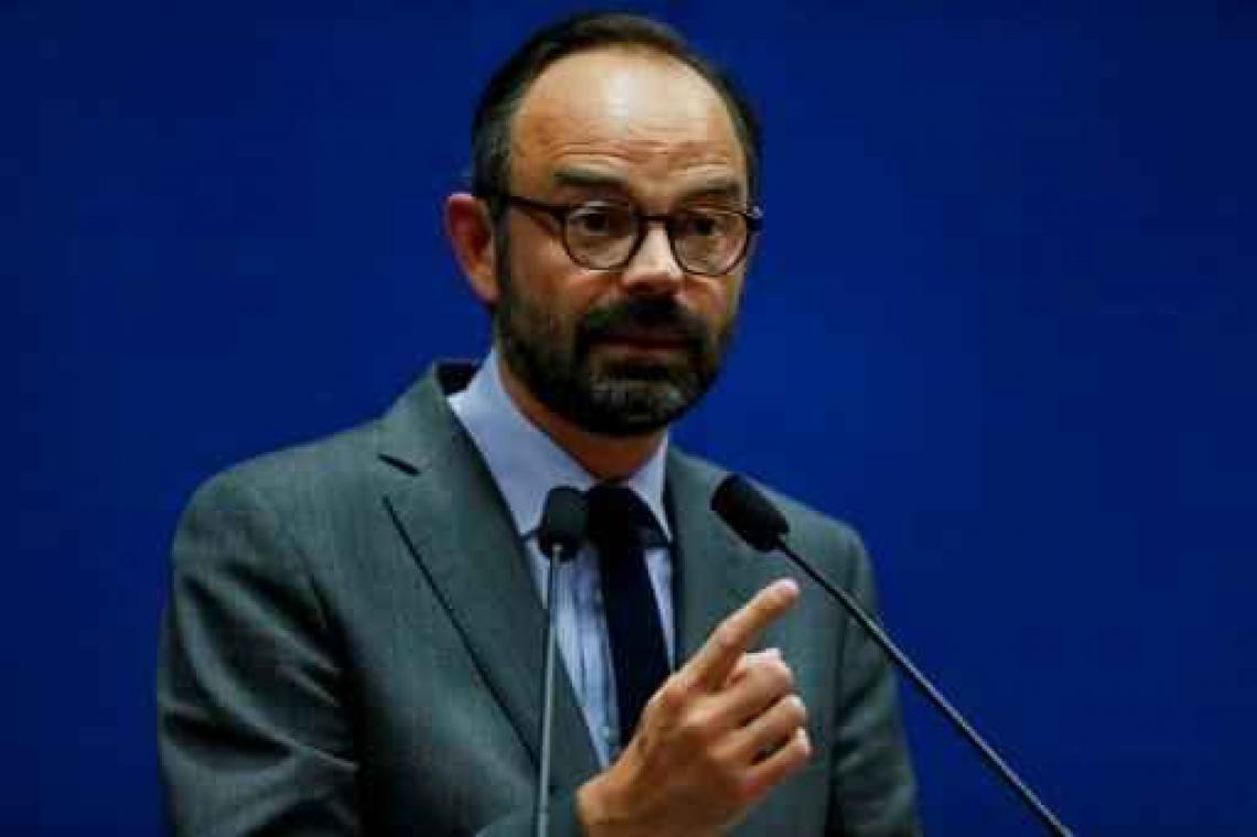 Macron kiest rechtse premier
