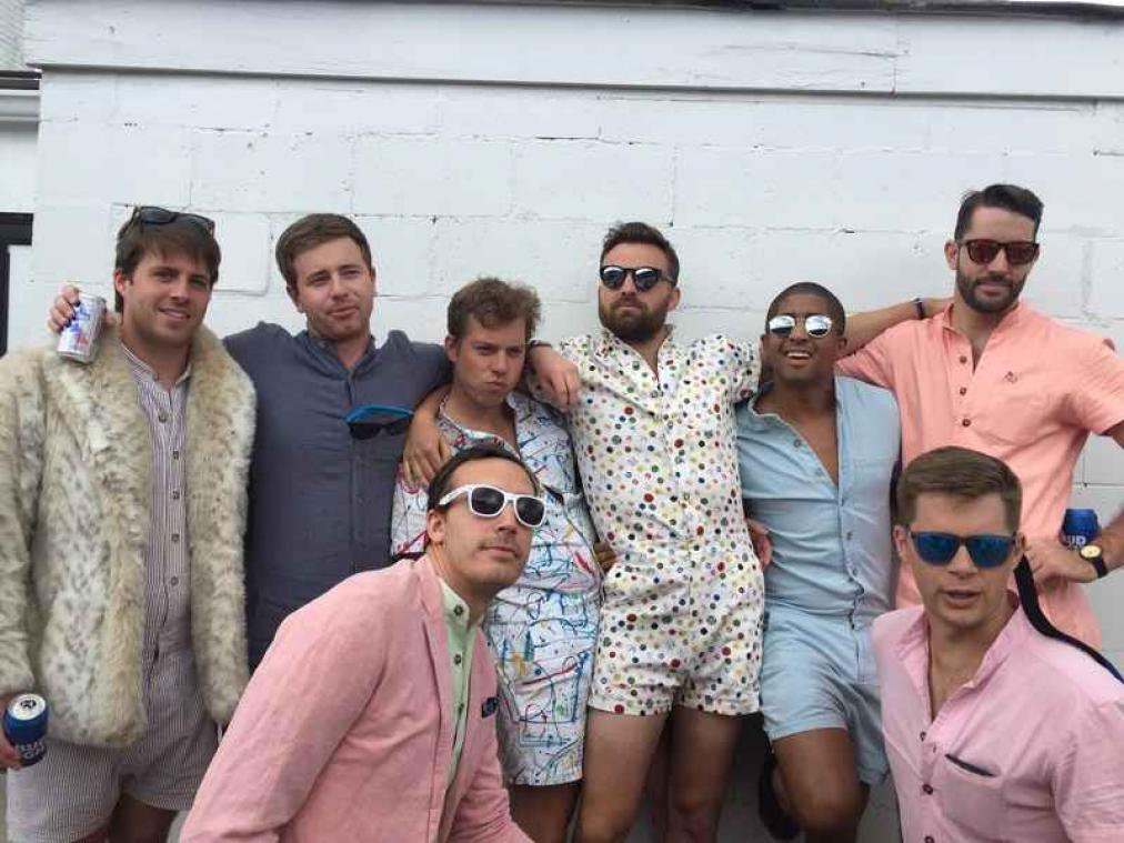 Start-up ontwerpt playsuits voor mannen