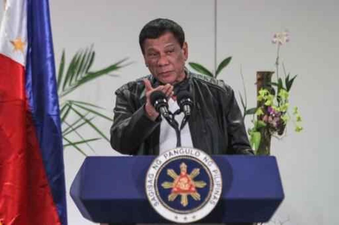 Duterte voert algemeen rookverbod op openbare plaatsen op de Filipijnen in