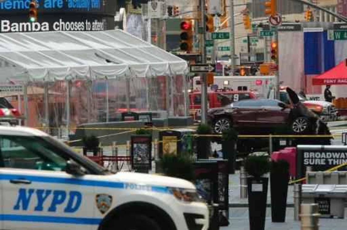 Man die inreed op voetgangers op Times Square in verdenking gesteld voor doodslag