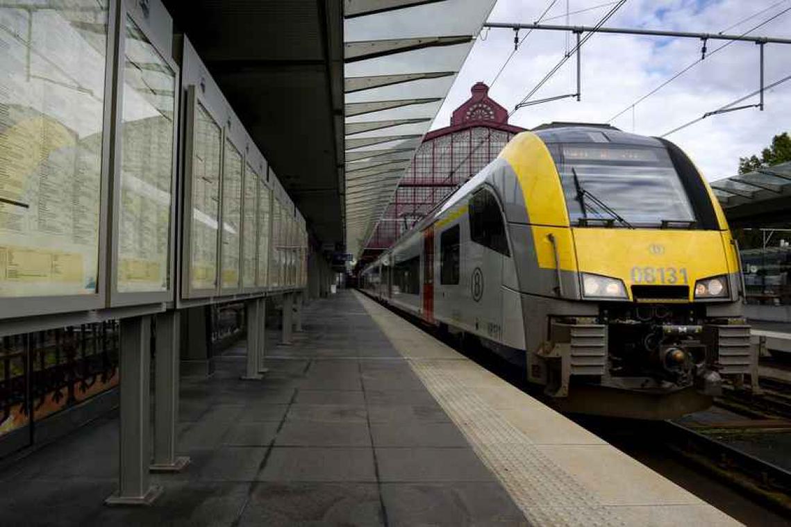 Treinreiziger Ken staakt zoektocht naar knap meisje