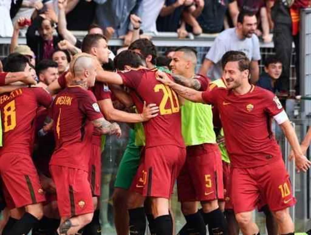 Belgen in het buitenland - Francesco Totti neemt met zege afscheid van AS Roma