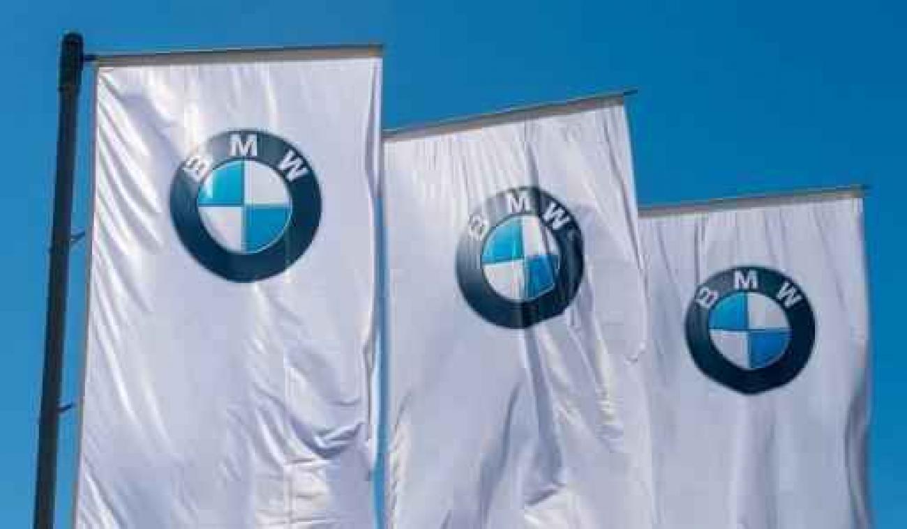 BMW legt productie gedeeltelijk stil vanwege ontbrekende onderdelen