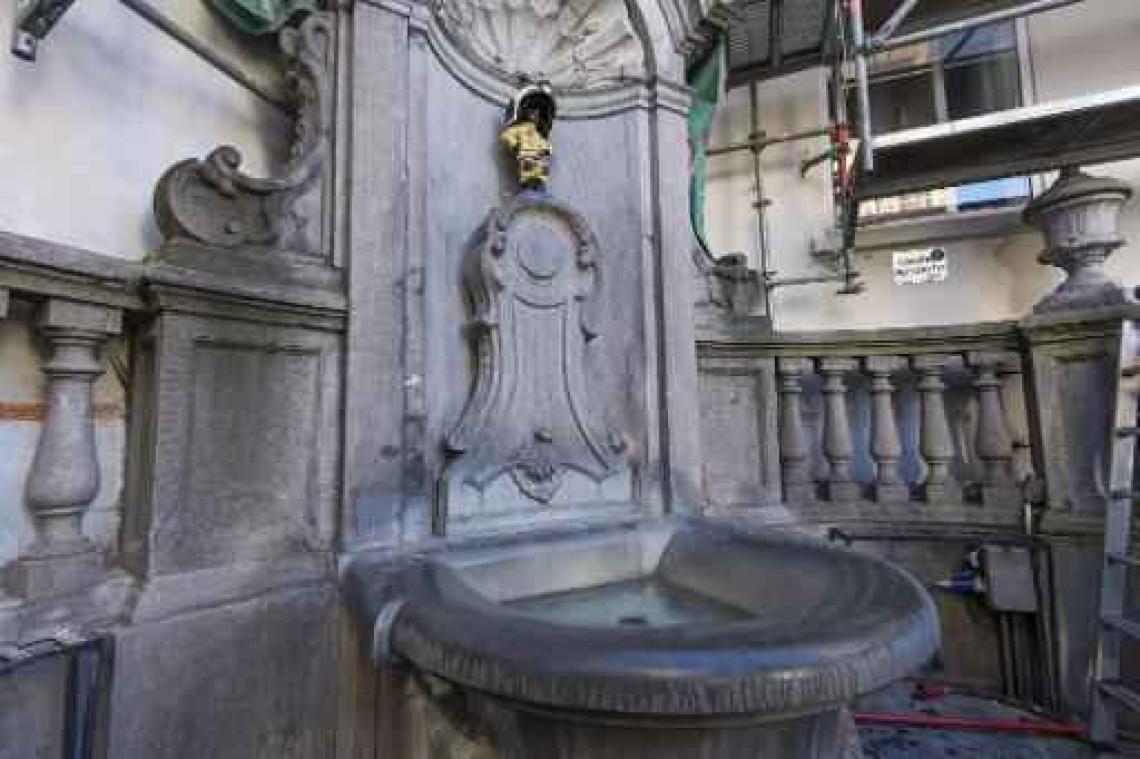 Manneken Pis plast op 1 juni melk voor Afrika