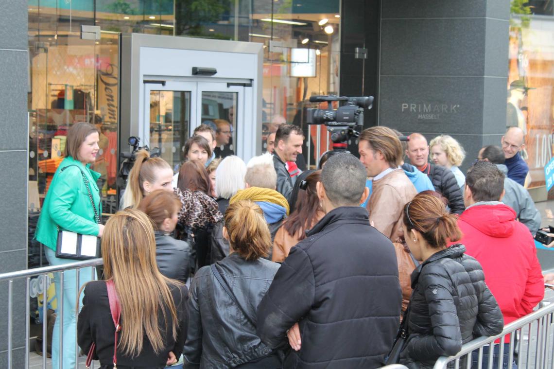 Aanschuiven aan nieuwe Primark in Hasselt