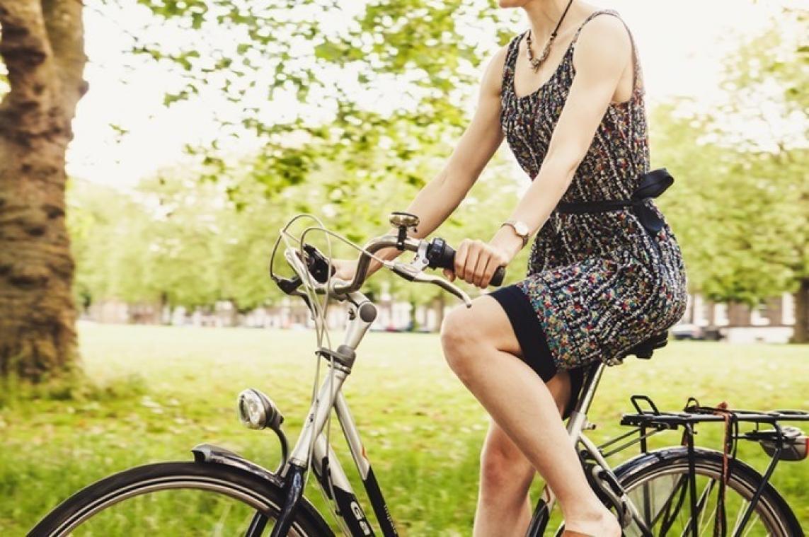 Daarom verschijnen er halve fietsen in Spaanse straten