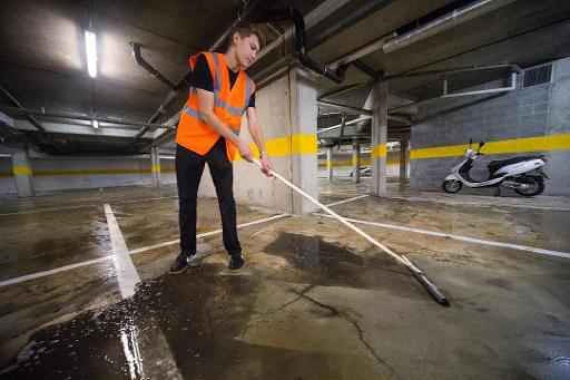 Vakantiejobs uitsluitend geven aan familie van personeel mag niet