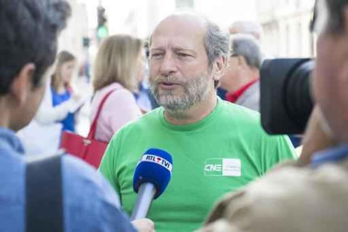 Betoging non-profit - "Premier moet ministers eindelijk overtuigen geld op tafel te leggen"